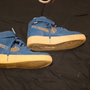 Nike Men's Blue High-Top Athletic Sneakers